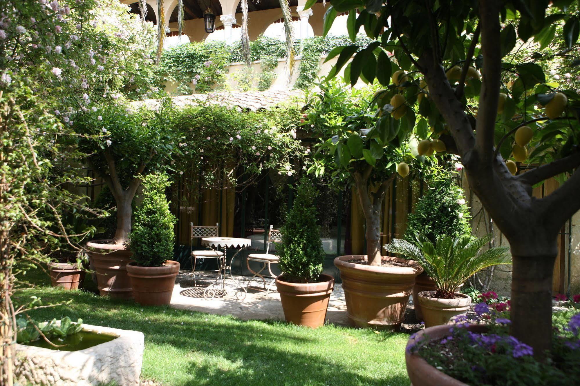 Hotel Jardins Secrets Nimes Exterior foto